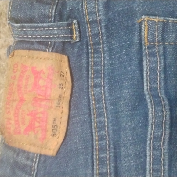 Levis - Picture 4 of 4